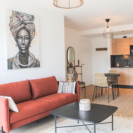 African-Style Apartment - Stadtnah, Parkplatz, E-Ladestation Fuer Auto & Fahrraeder, Gitterbox Fuer Fahrraeder, Fitnessstudio كوبلنس المظهر الخارجي الصورة