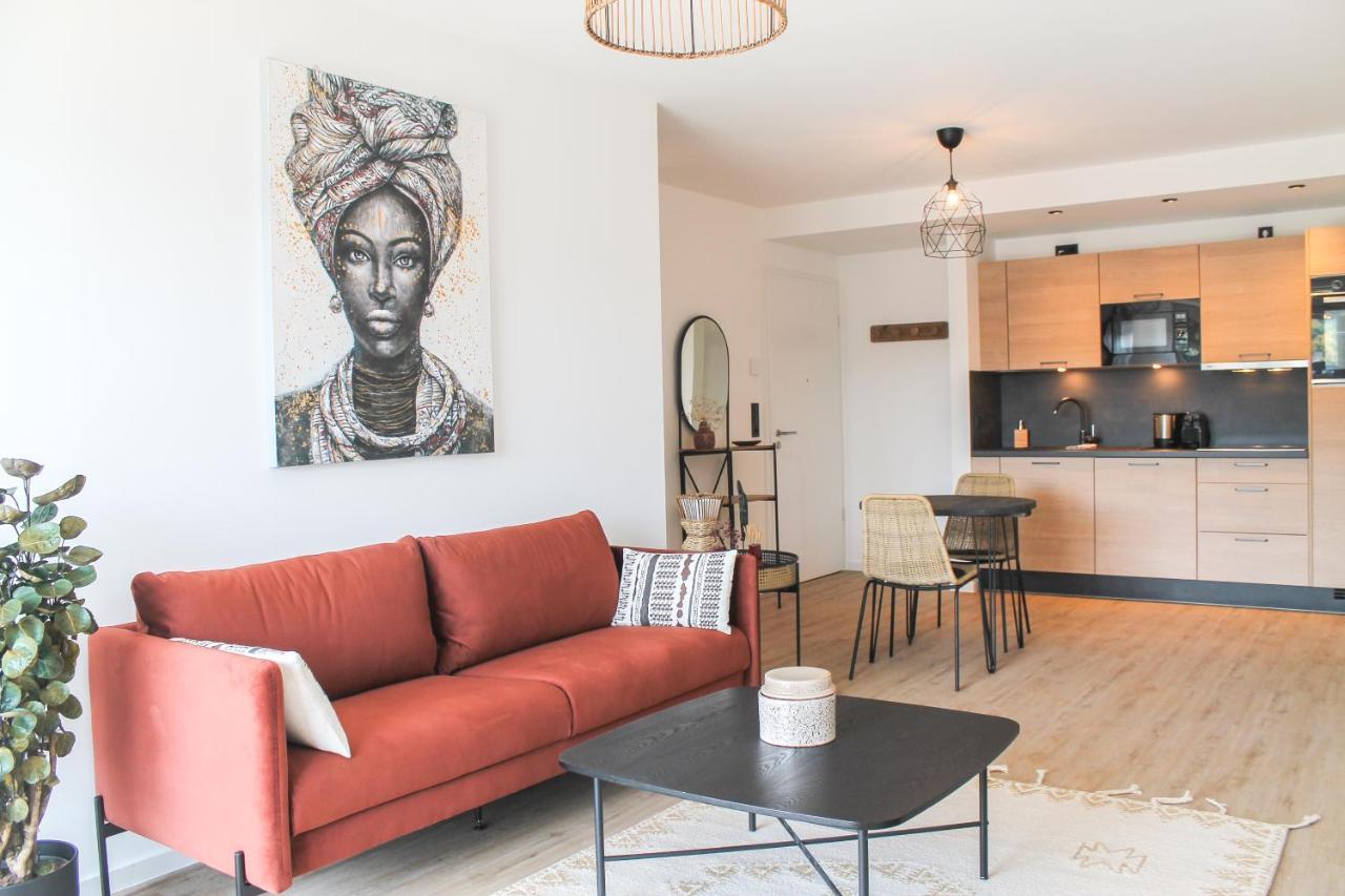 African-Style Apartment - Stadtnah, Parkplatz, E-Ladestation Fuer Auto & Fahrraeder, Gitterbox Fuer Fahrraeder, Fitnessstudio كوبلنس المظهر الخارجي الصورة
