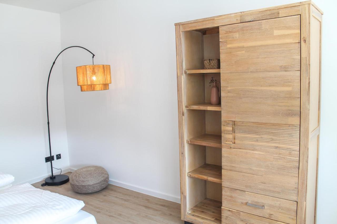 African-Style Apartment - Stadtnah, Parkplatz, E-Ladestation Fuer Auto & Fahrraeder, Gitterbox Fuer Fahrraeder, Fitnessstudio كوبلنس المظهر الخارجي الصورة