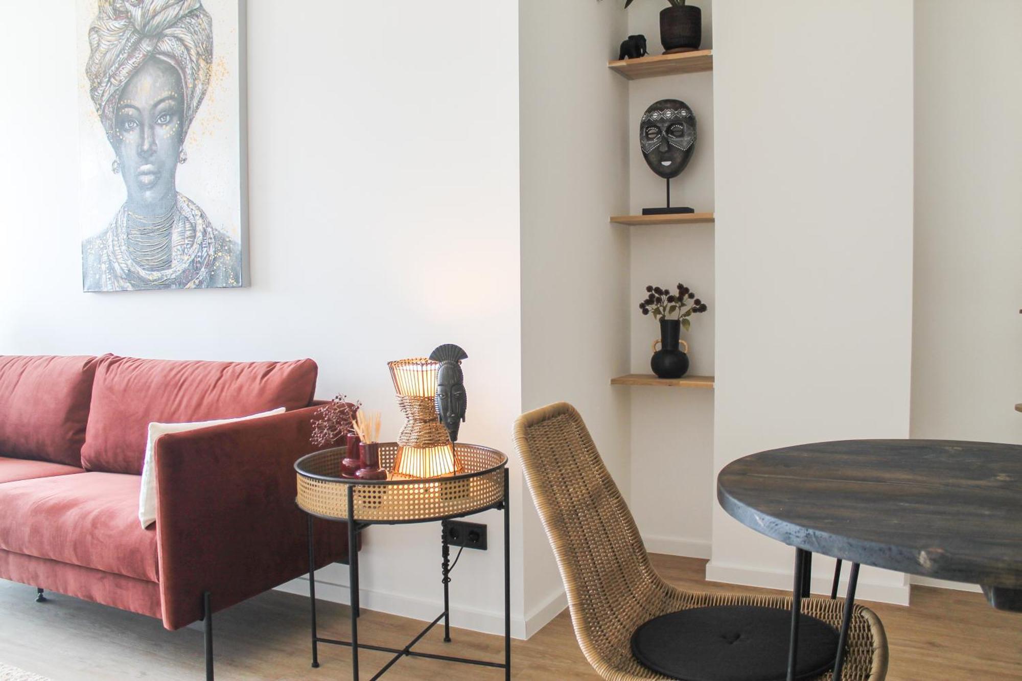 African-Style Apartment - Stadtnah, Parkplatz, E-Ladestation Fuer Auto & Fahrraeder, Gitterbox Fuer Fahrraeder, Fitnessstudio كوبلنس المظهر الخارجي الصورة